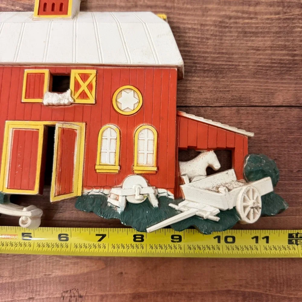 Vintage 1975 Homco Red Barn Silo Wall Plaque Dart Ind 7369 Made in USA